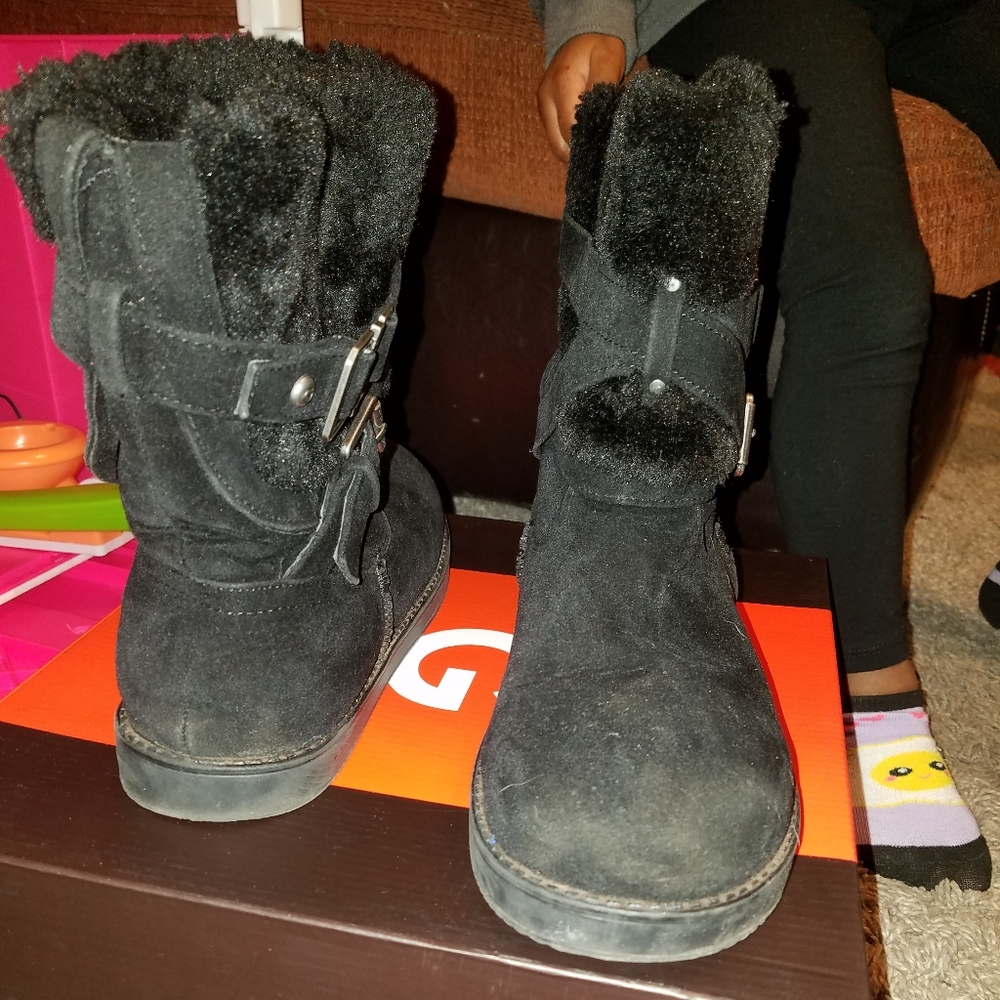 Gently worn Guess brand (Azzie) Boots